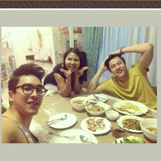 อัพเดท ณเดชน์ ซุปตาร์ลูกอีสานสุดหล่อจากigแม่แก้ว : @keaw_jung หล่อทะเล้น แถมยังติดดินสุดๆ ^..04..^