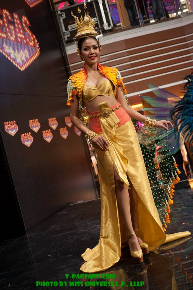 "ลิต้า" โชว์ชุดประจำชาติได้อย่างสวยงาม