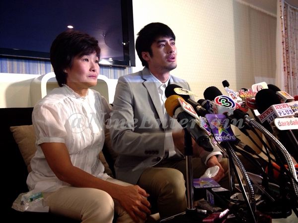 นายแมนมาก! บอย ปกรณ์ ยืดอกรับแบบลูกผู้ชาย แถลงทั้งน้ำตาว่ารูปหลุดยืนรูดซิปปลายเท้าหญิงสาว คือตนจริง!