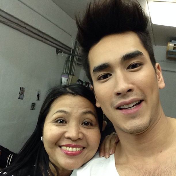 อัพเดท ณเดชน์ ซุปตาร์ลูกอีสานสุดหล่อจากigแม่แก้ว : @keaw_jung หล่อทะเล้น แถมยังติดดินสุดๆ ^..06..^