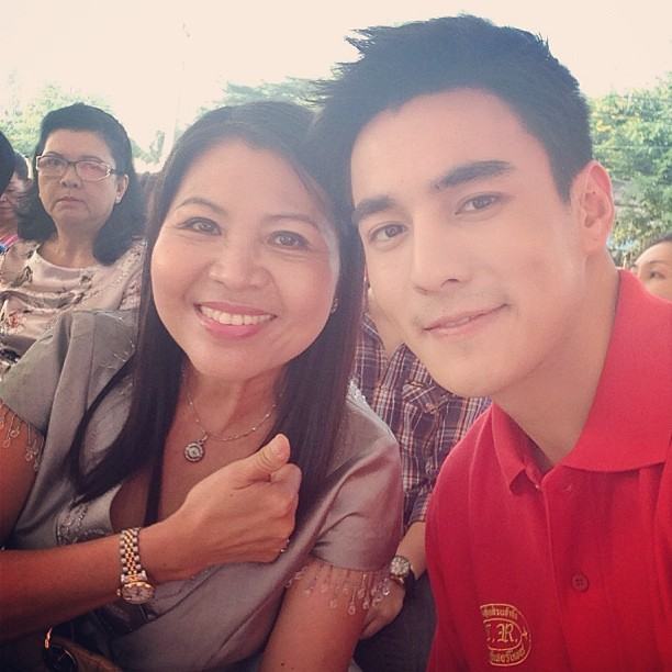 อัพเดท ณเดชน์ ซุปตาร์ลูกอีสานสุดหล่อจากigแม่แก้ว : @keaw_jung หล่อทะเล้น แถมยังติดดินสุดๆ ^..12..^