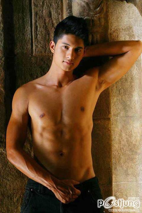 หล่อขอโชว์