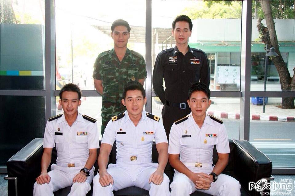 หมวดโรจน์ แพ้คนในเครื่องแบบหน้าตาแบบนี้คง...นะ