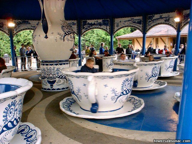 Cup Ride ถ้วยหมุน