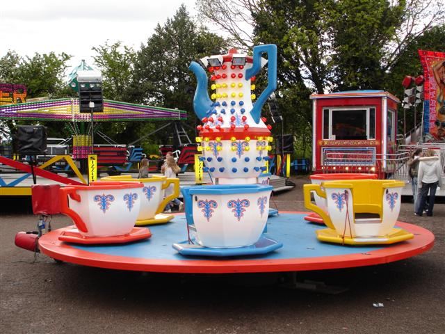 Cup Ride ถ้วยหมุน