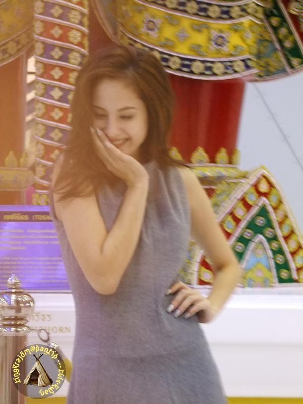 ขวัญ อุษามณี เดินทางไปถ่ายแบบที่ปารีส
