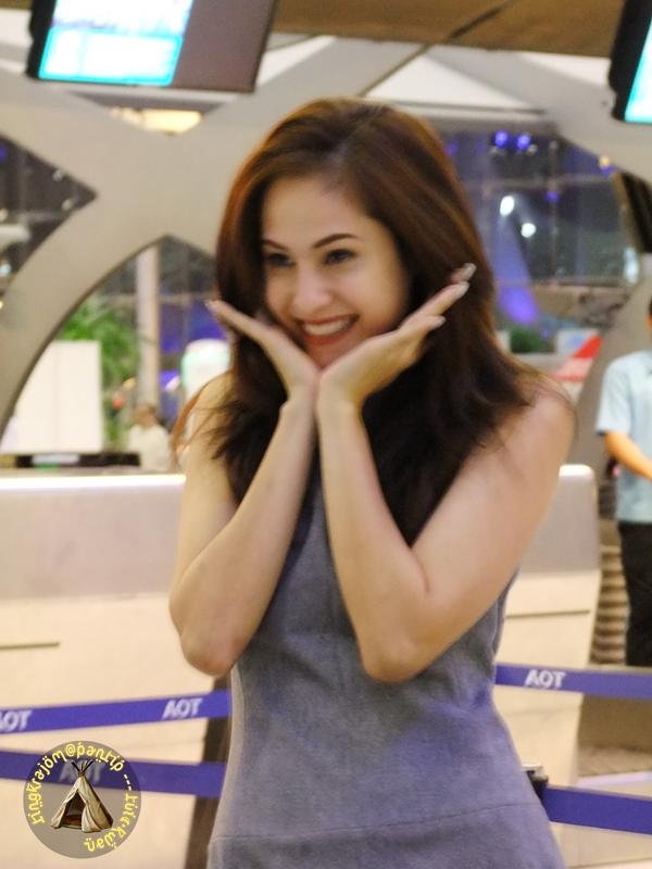 ขวัญ อุษามณี เดินทางไปถ่ายแบบที่ปารีส