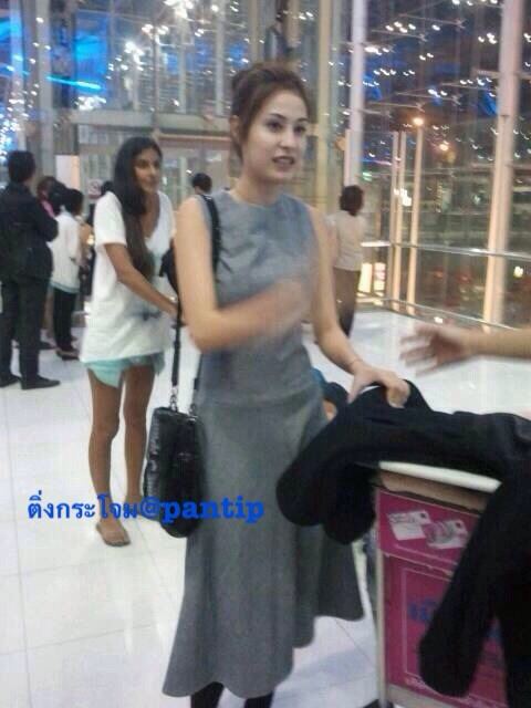 ขวัญ อุษามณี เดินทางไปถ่ายแบบที่ปารีส