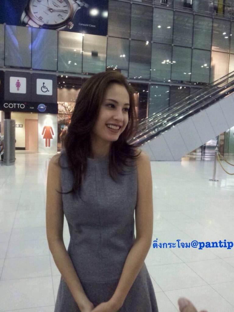 ขวัญ อุษามณี เดินทางไปถ่ายแบบที่ปารีส