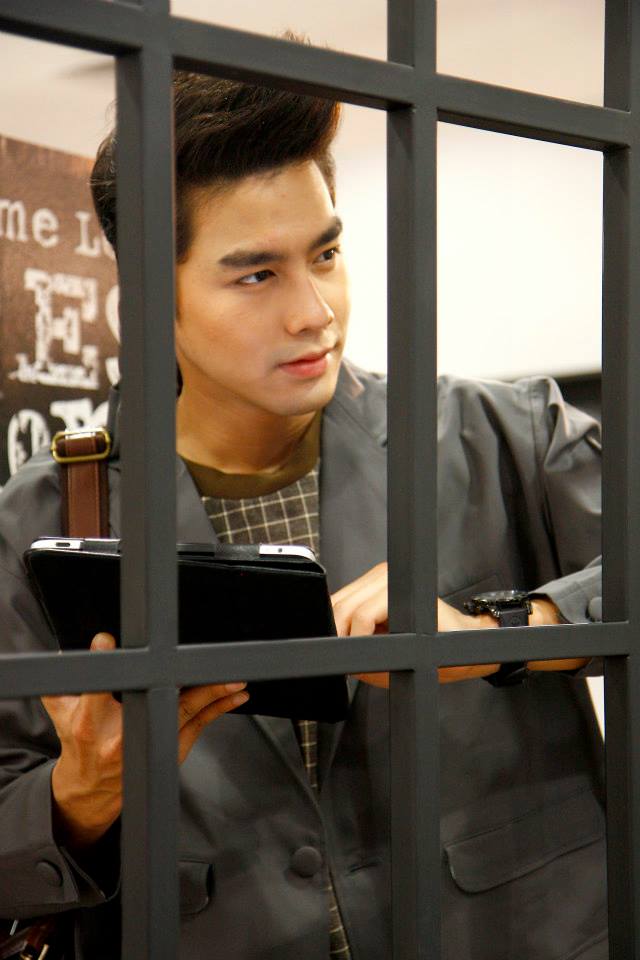 เพ็ชร ฐกฤต เบี้องหลังถ่ายแบบ C.LIFE Free Magazine
