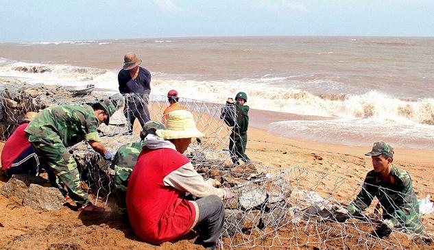 &ldquo;พายุไต้ฝุ่นไห่เยี่ยน&rdquo; ถล่ม &ldquo;ฟิลิปปินส์&rdquo; ตายอย่างน้อย 10,000 ราย
