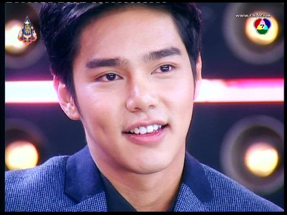 ( หัวใจถวาย บูม )