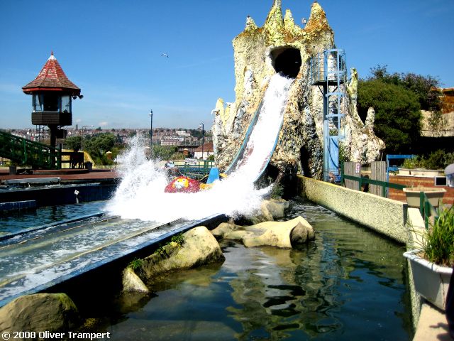 Log Flume ล่องแก่งผจญภัย