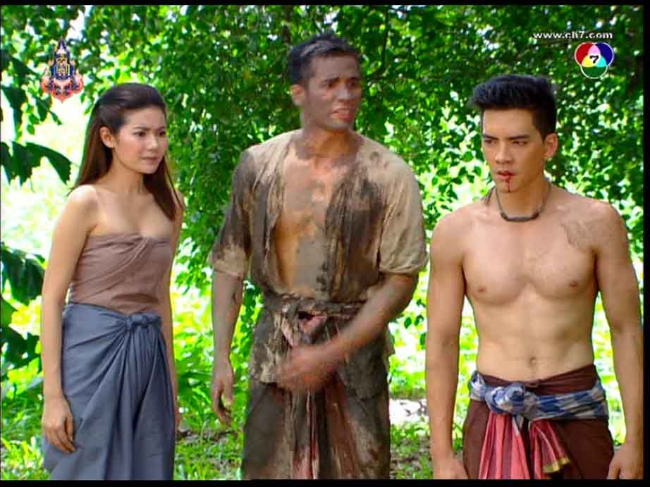 กล้ามขาวๆ (นิว วงศกร) ในเรือนกาหลง