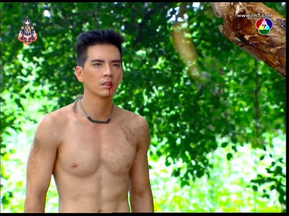 กล้ามขาวๆ (นิว วงศกร) ในเรือนกาหลง