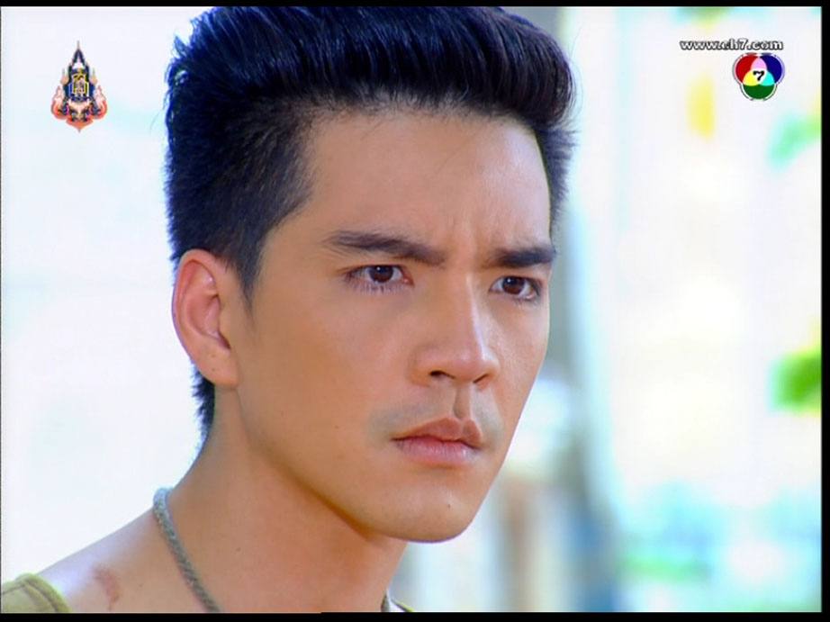 กล้ามขาวๆ (นิว วงศกร) ในเรือนกาหลง