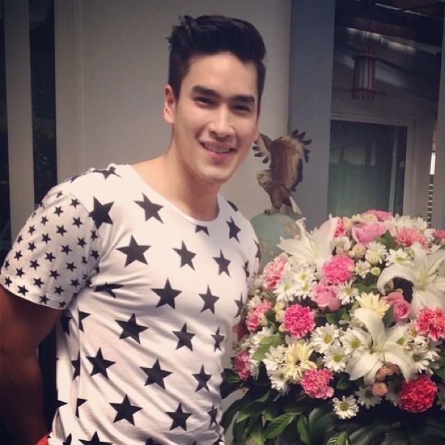 อัพเดท ณเดชน์ ซุปตาร์ลูกอีสานสุดหล่อจากigแม่แก้ว : @keaw_jung หล่อทะเล้น แถมยังติดดินสุดๆ ^..23..^