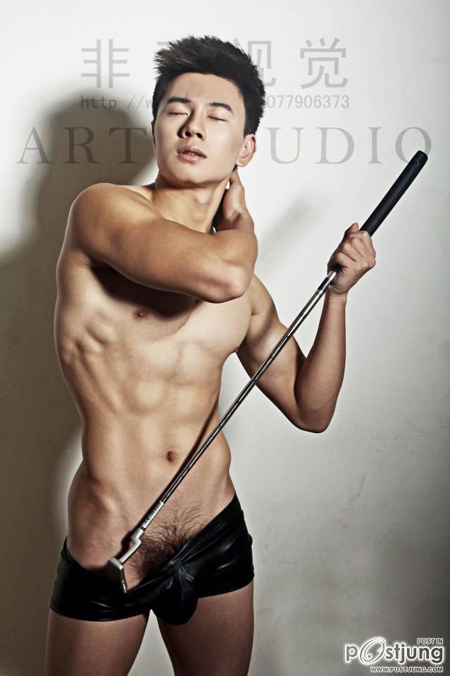 ถอดโชว์เรือนร่าง 380