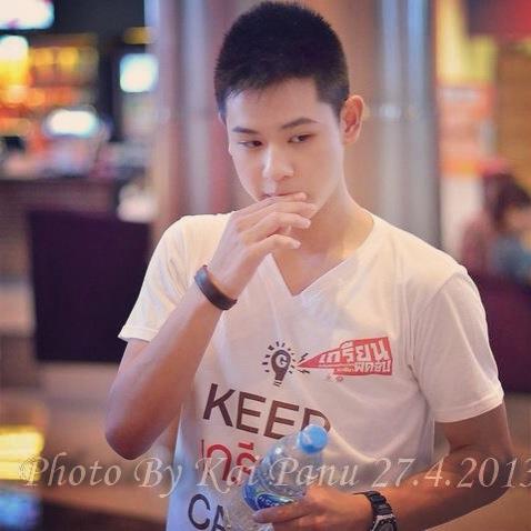 หนุ่มปลื้ม