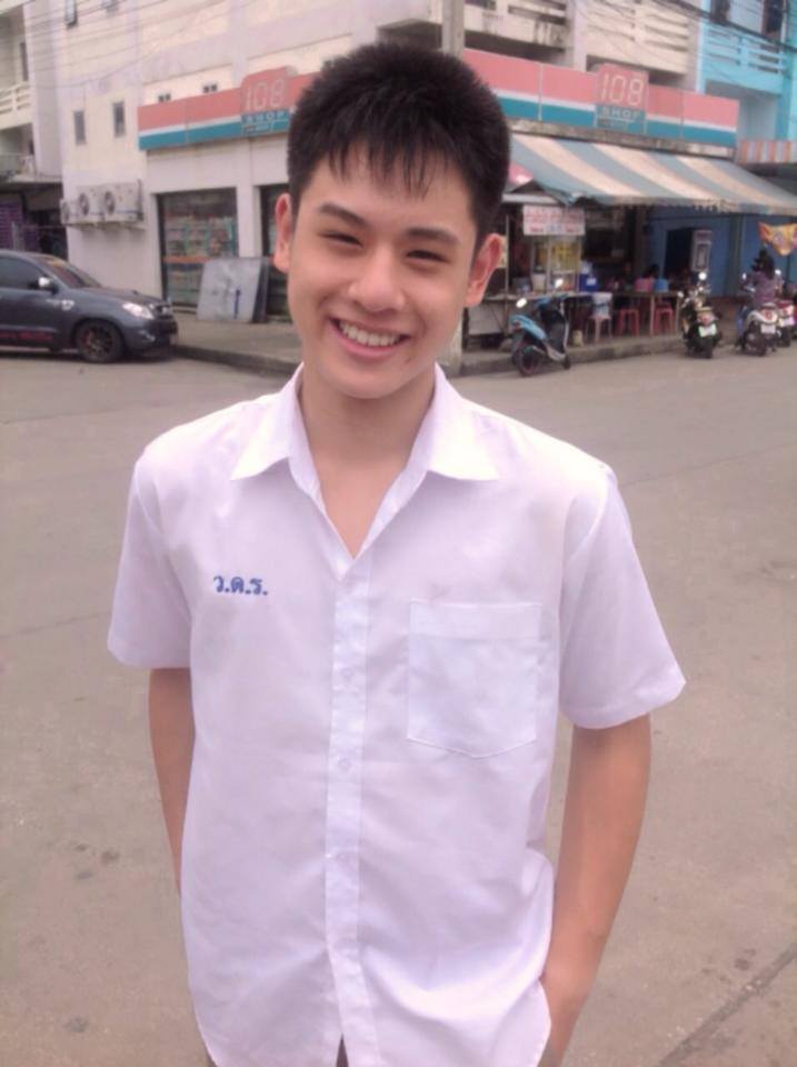 หนุ่มปลื้ม