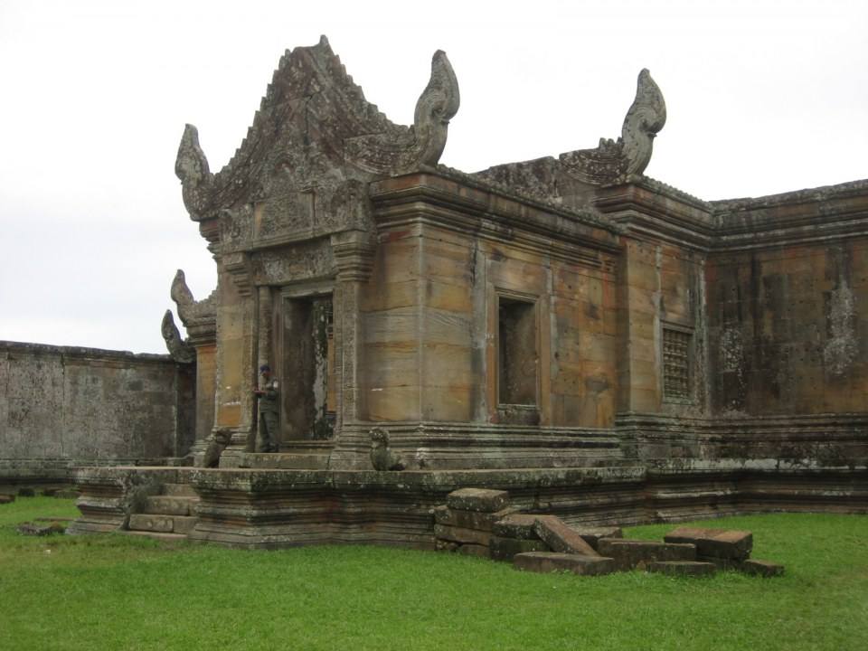 เขาพระวิหาร