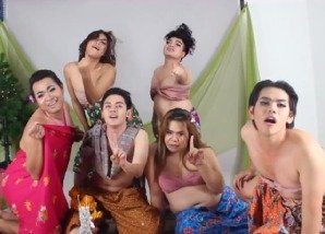 สักดอกกก!! ช๊อตนี้ฮามาก