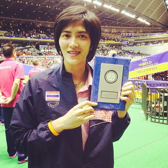 หน่อง ปลื้มจิตร์ ถินขาว นักตบลูกยางสาว ที่ฮอทและดังที่สุด ณ พ.ศ. นี้ !!!