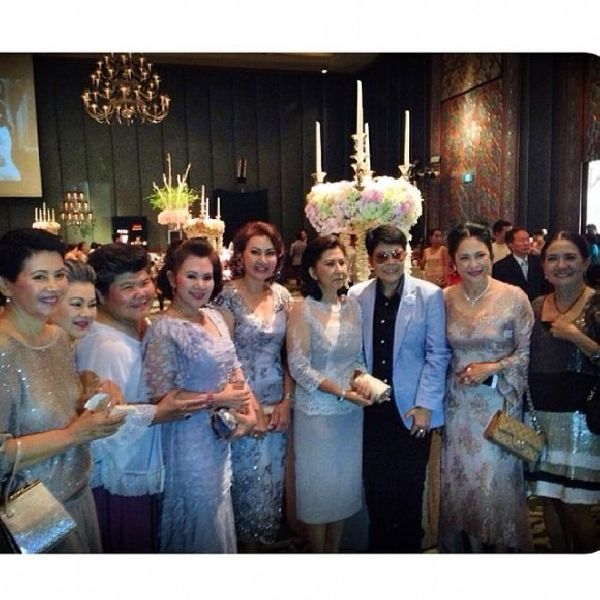 "ต๋อย ไตรภพ" หน้าบาน คนดังแห่ร่วมงานแต่ง ลูกชายหัวแก้วหัวแหวน!!!