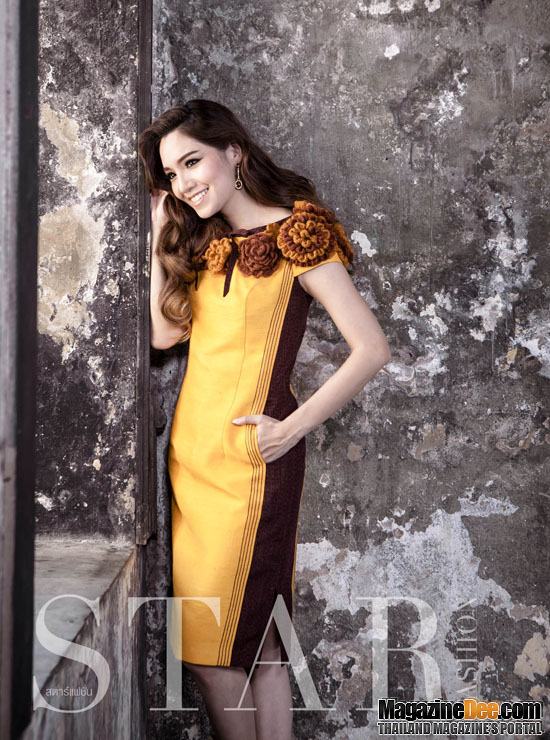 ชุดผ้าไทยพื้นบ้านโบราณ ในธีม Modern Silk Issu