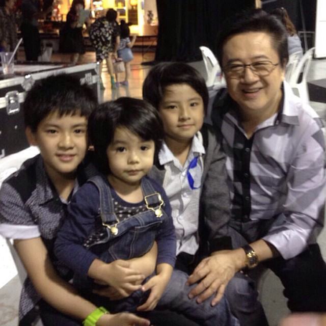 จัดแน่น จัดเต็มแบบจุใจ กับภาพน่ารักๆรวมวันเฉลิมทั้ง 3 รุ่น ยอร์ช แม็ค เมลิค เข้ามาดูกันโลดจ้า!!!