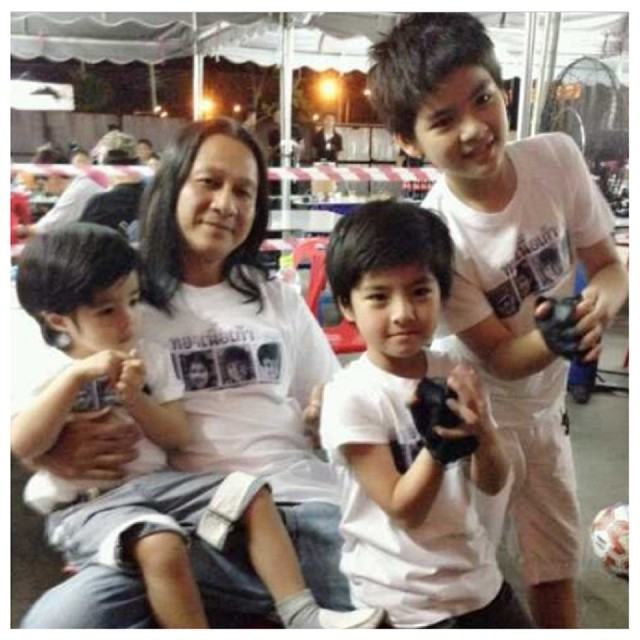 จัดแน่น จัดเต็มแบบจุใจ กับภาพน่ารักๆรวมวันเฉลิมทั้ง 3 รุ่น ยอร์ช แม็ค เมลิค เข้ามาดูกันโลดจ้า!!!
