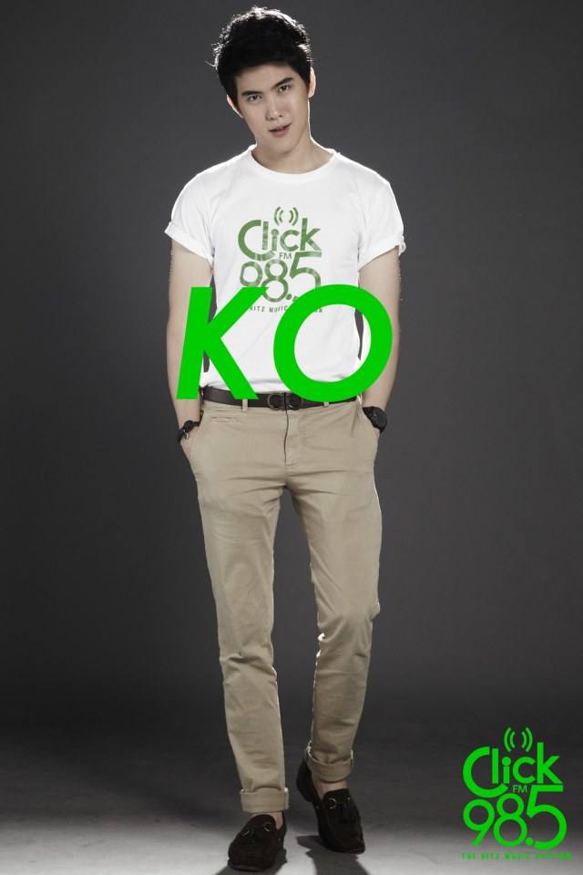 DJ หนุ่มหล่อ Click FM 98.5