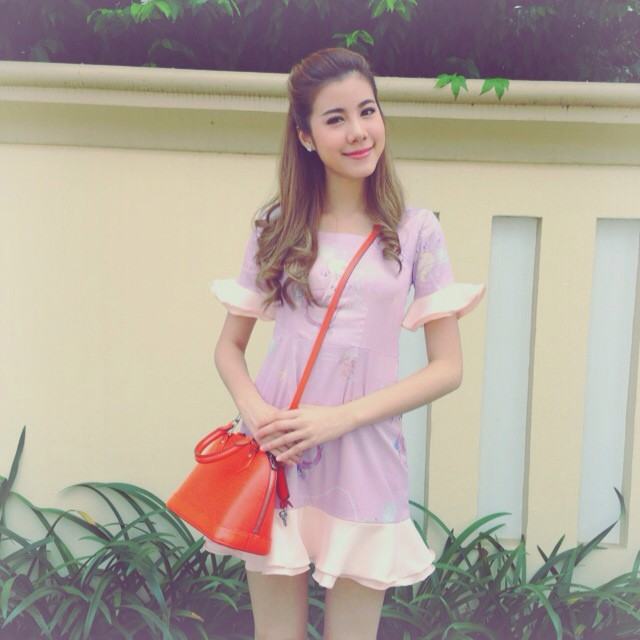 แฟชั่นการแต่งตัวน่ารักๆของ เอสเธอร์ สุปรีย์ลีลา