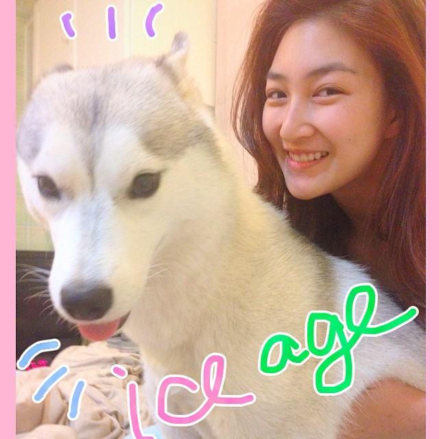 แพนเค้ก เขมนิจ  ในลุคส์ใสๆไม่แต่งหน้า