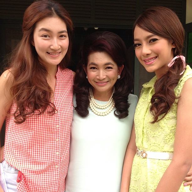แพนเค้ก เขมนิจ  ในลุคส์ใสๆไม่แต่งหน้า