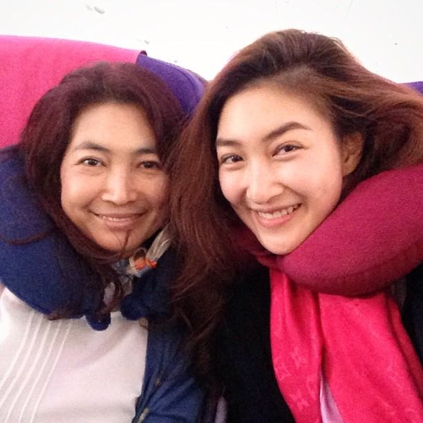 แพนเค้ก เขมนิจ  ในลุคส์ใสๆไม่แต่งหน้า