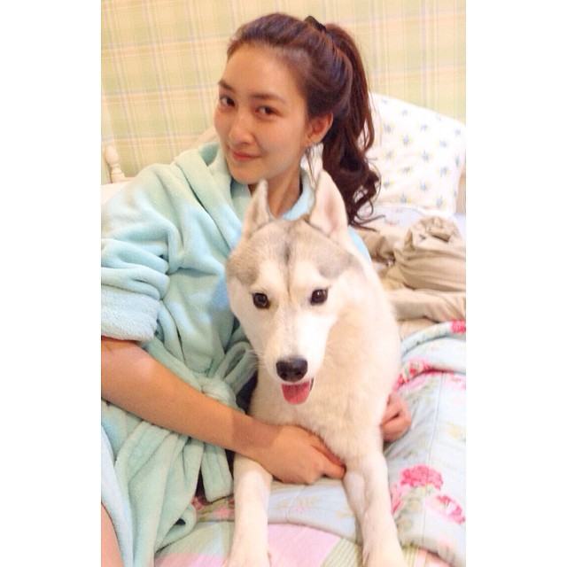 แพนเค้ก เขมนิจ  ในลุคส์ใสๆไม่แต่งหน้า