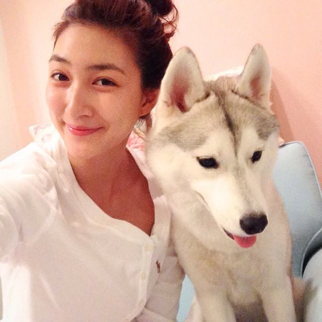 แพนเค้ก เขมนิจ  ในลุคส์ใสๆไม่แต่งหน้า