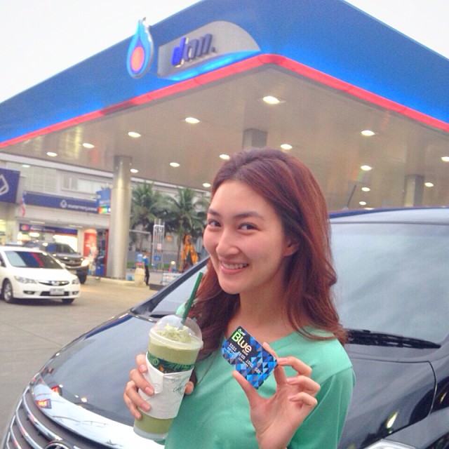 แพนเค้ก เขมนิจ  ในลุคส์ใสๆไม่แต่งหน้า