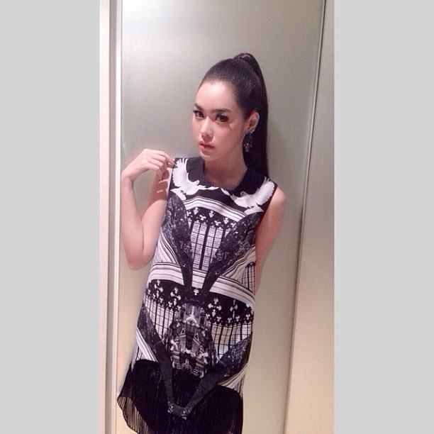 ไอซ์ ปรีชญา  ขาว หุ่นดี