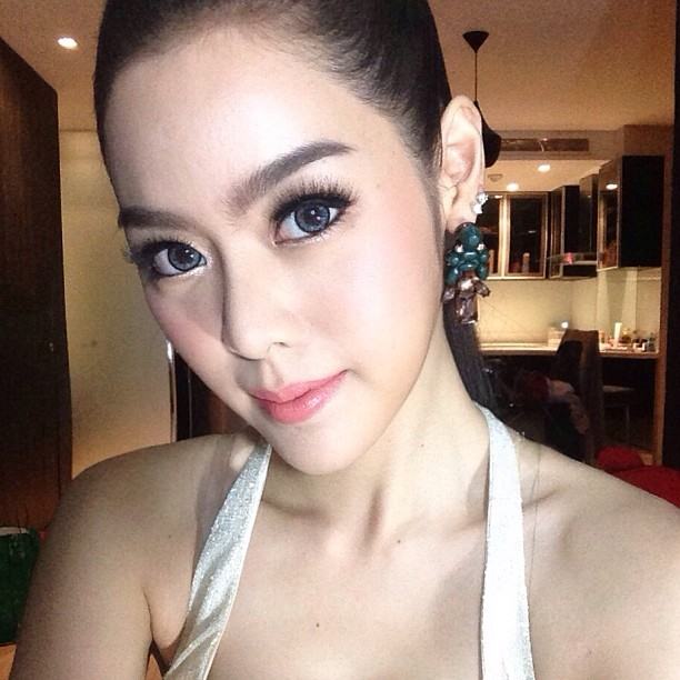 ไอซ์ ปรีชญา  ขาว หุ่นดี