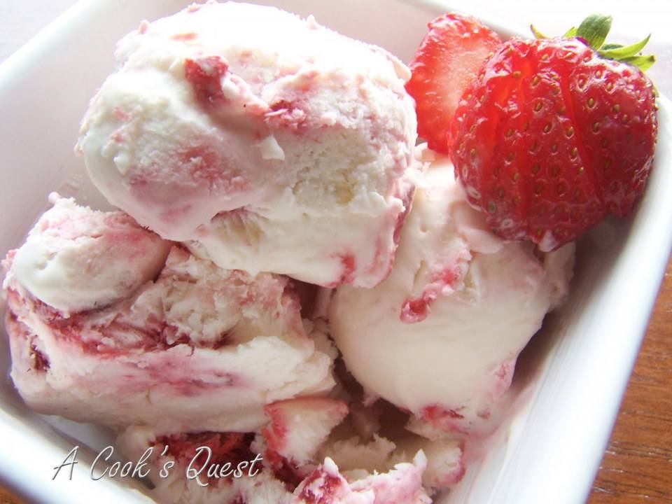 ไอศครีมสตรอเบอรี่แสนหวาน