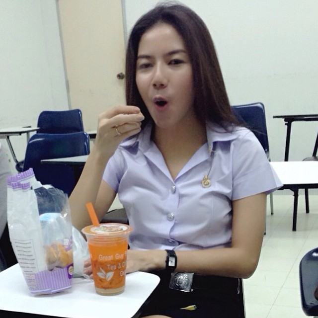 ใสๆ จ๊ะ คันหู ในชุดนักศึกษา