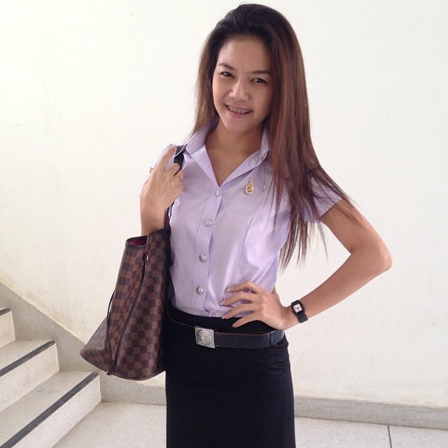 ใสๆ จ๊ะ คันหู ในชุดนักศึกษา