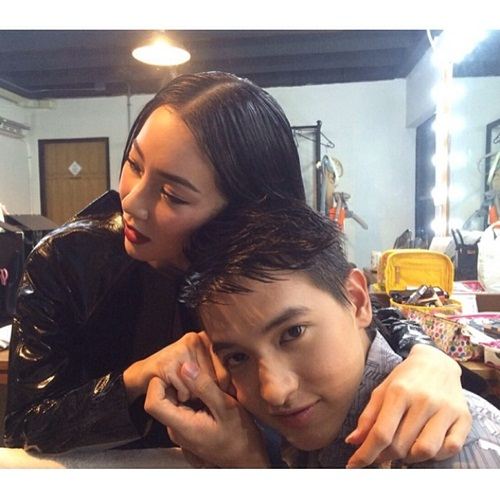 แม่ลูกถ่ายแบบร่วมกัน (บางส่วน)