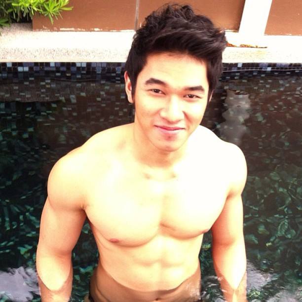 แบ่งปันรอยยิ้มByบารวี16  ตอน ยังไม่หายร้อน
