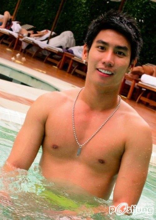 แบ่งปันรอยยิ้มByบารวี16  ตอน ยังไม่หายร้อน