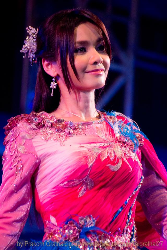 สาวดอกหญ้า "ต่าย อรทัย"