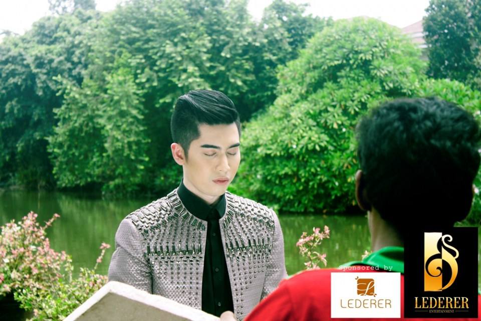 รวมภาพสุดหวือ MV สักดอกนะ จากทุกเเหล่งข่าว เเซบ !!!
