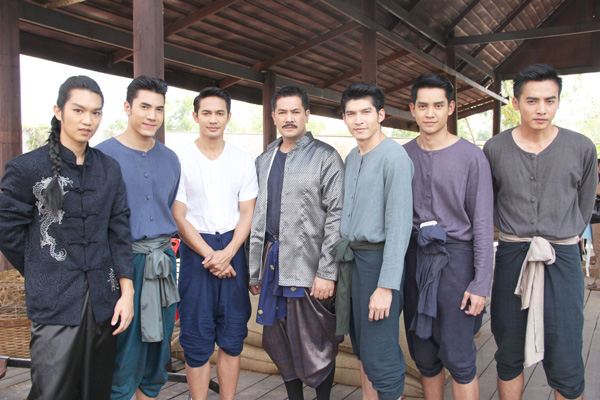 ได้ฤกษ์แล้วจ้า เคน เบลล่า นำทีม บวงสรวงละครลูกทาสของค่ายทีวีซีนเมื่อพฤหัสที่ผ่านมาาา